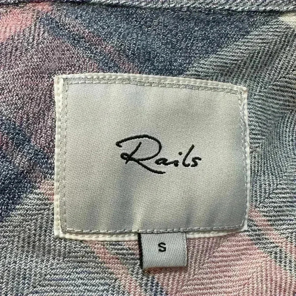 Rails Hunter Mulberry Blue White Pink Plaid Button Down Shirt Size S - Picture 6 of 8